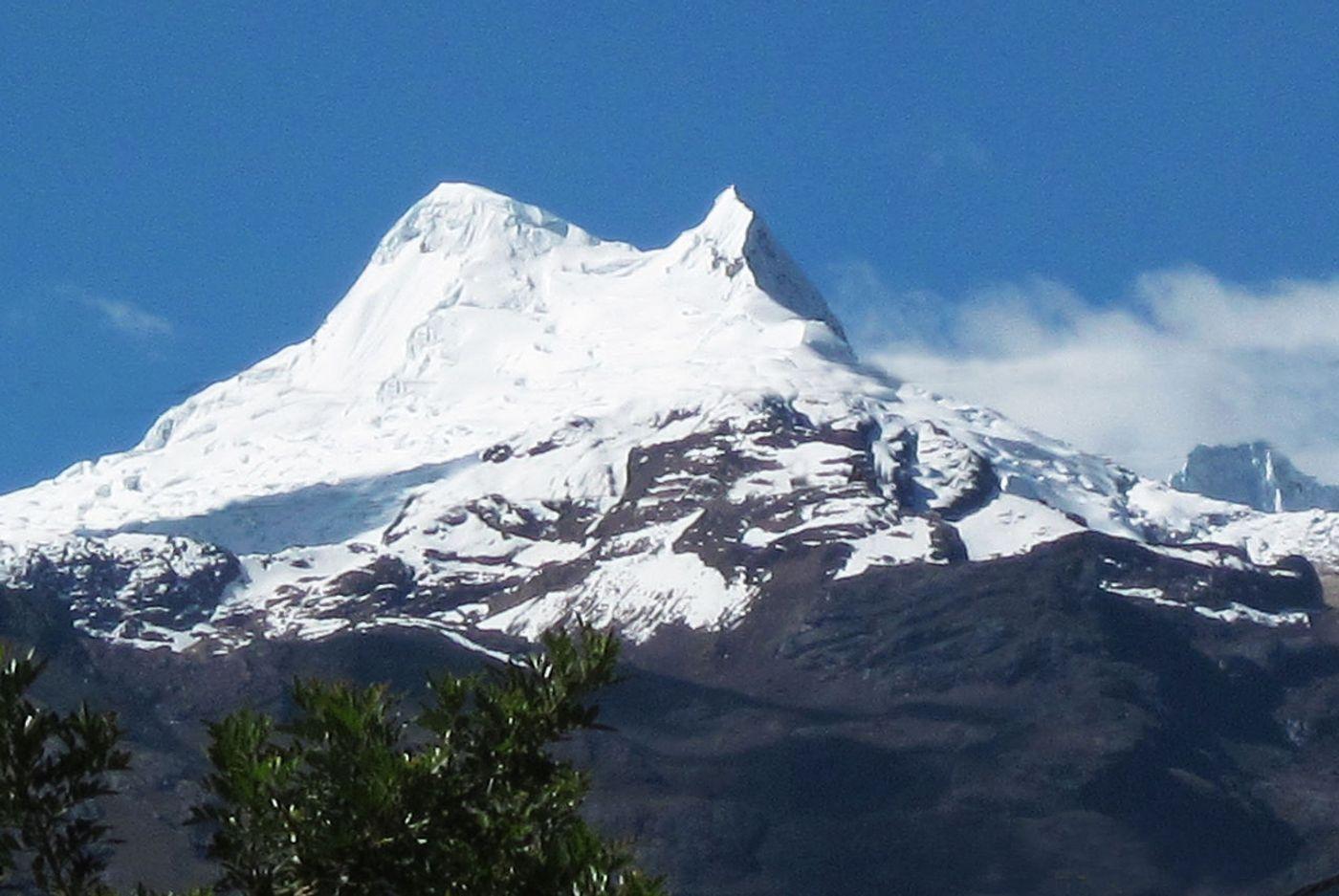 Vallunaraju. Peru.